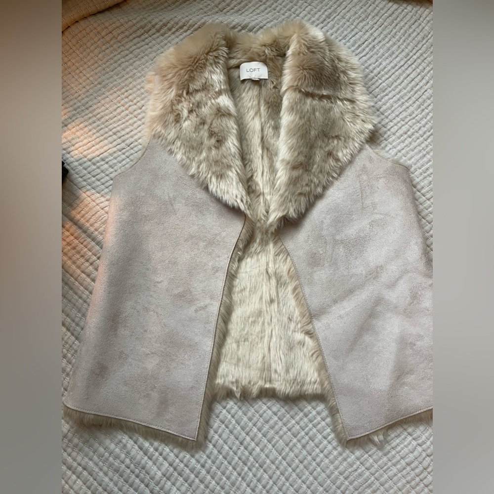 LOFT vest Size Medium (reversible)❄️price drop